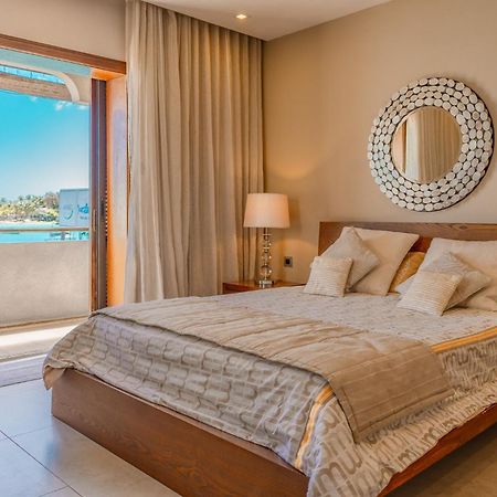 Beachfront Luxurious Stunning Sunset Boulevard Apartment, Grand-Baie Eksteriør bilde