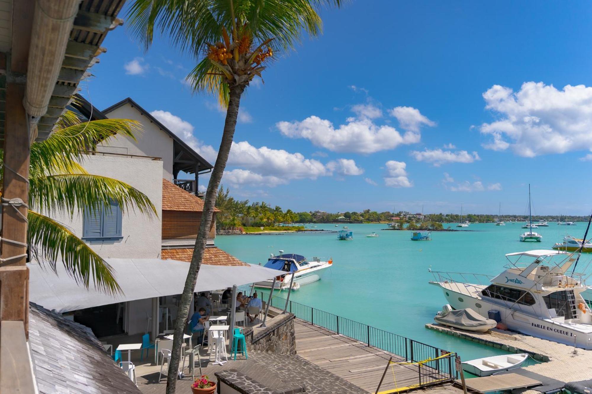 Beachfront Luxurious Stunning Sunset Boulevard Apartment, Grand-Baie Eksteriør bilde