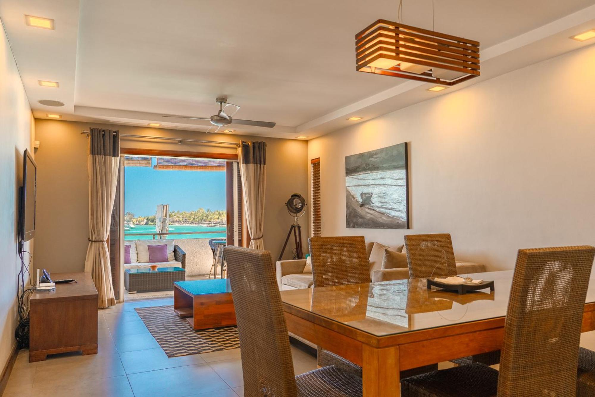 Beachfront Luxurious Stunning Sunset Boulevard Apartment, Grand-Baie Eksteriør bilde