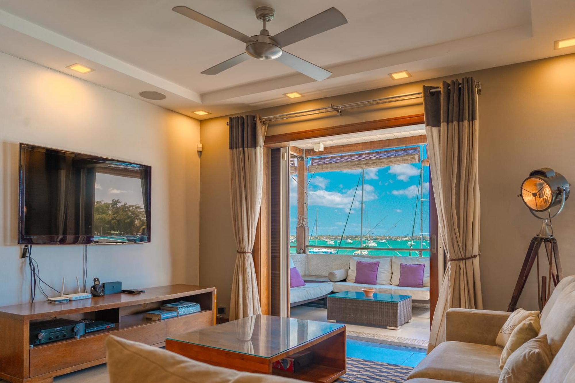 Beachfront Luxurious Stunning Sunset Boulevard Apartment, Grand-Baie Eksteriør bilde