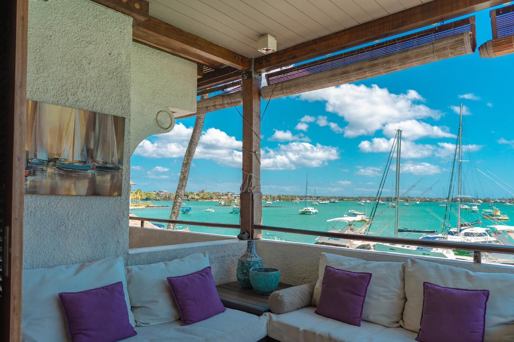 Beachfront Luxurious Stunning Sunset Boulevard Apartment, Grand-Baie Eksteriør bilde
