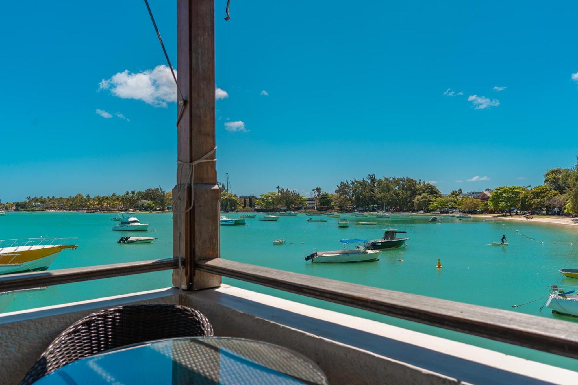 Beachfront Luxurious Stunning Sunset Boulevard Apartment, Grand-Baie Eksteriør bilde